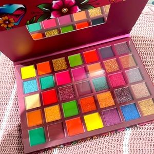 Mi corazon Makeup Palette